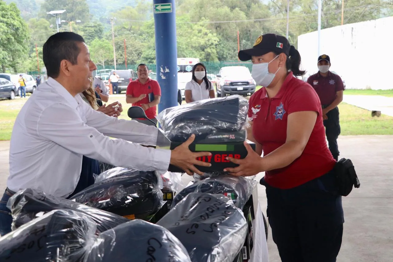 Dignificar el trabajo de las y los policías es prioridad en Chiapas: Llaven