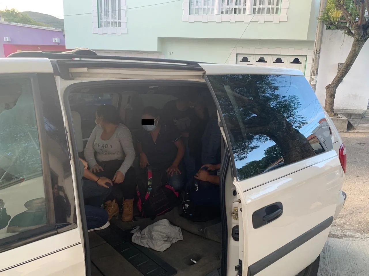 RESCATA FGR A 30 MIGRANTES EN DOS ACCIONES DISTINTAS EN CHIAPAS