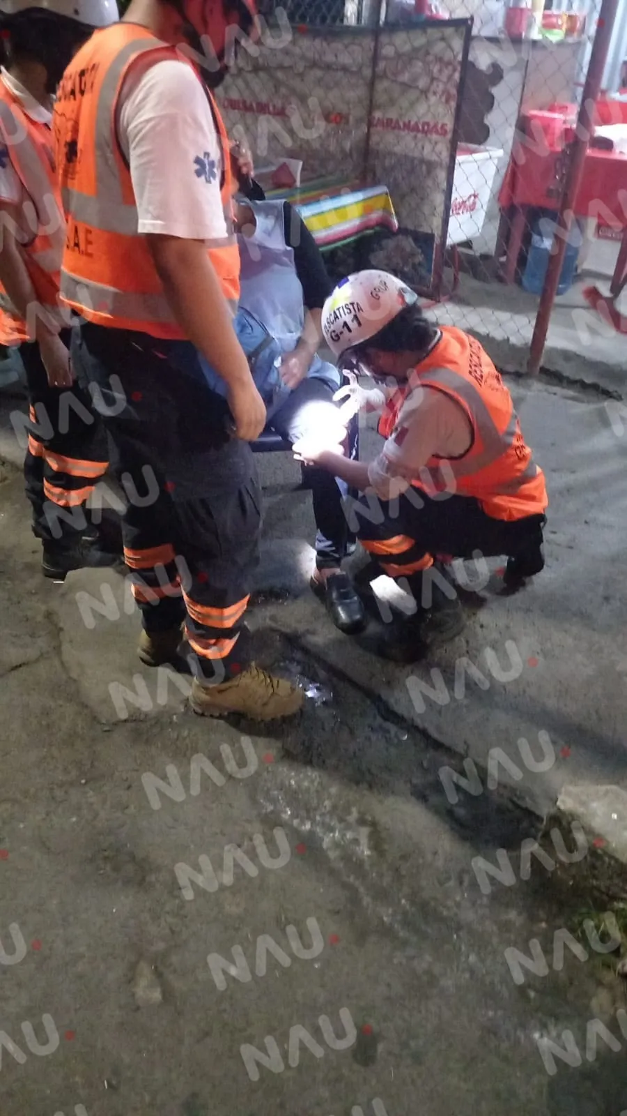 Vendedora ambulante es impactada por una camioneta