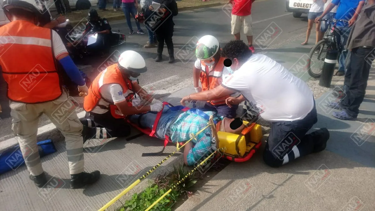 Mujer motociclista fue arrollada por conductor de combi