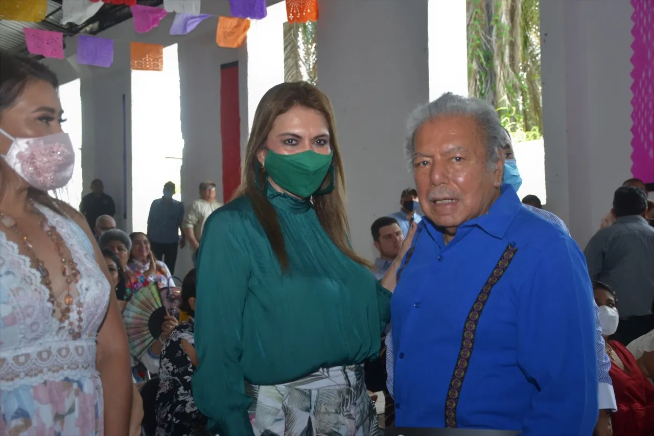ACUDE ROSY URBINA A REAPERTURA DE LA CASA DE LA CULTURA DE HUIXTLA