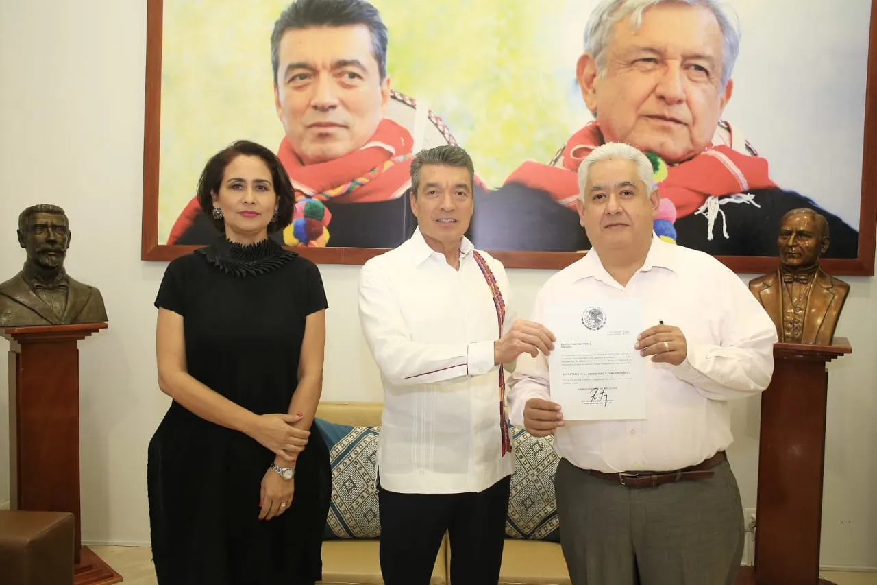 Rutilio Escandón toma protesta a nuevos titulares de la Consejería Jurídica y de la SHyFP