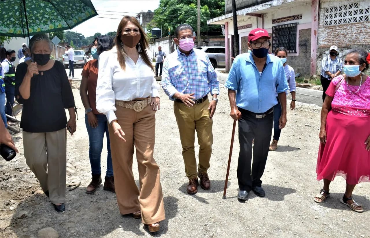 CIUDADANOS SUPERVISORES Y VIGILANTES DE LAS OBRAS EN TAPACHULA