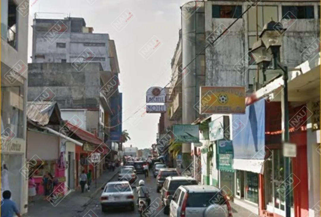 Abren vehículo y se roban 70 mil pesos