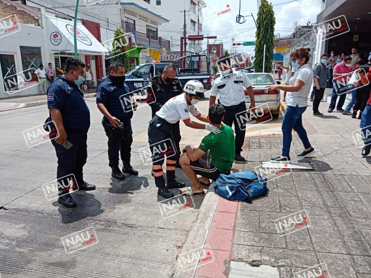 Motociclista lesionado en accidente.