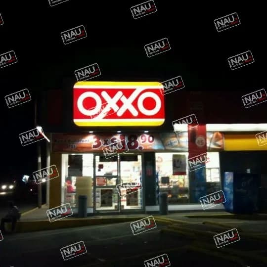 Asaltan tienda Oxxo de la 17 poniente y 8a norte.