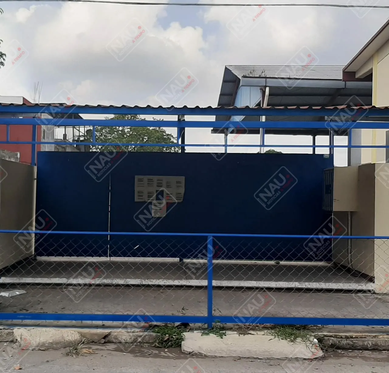 Delincuentes causan daños y roban en una primaria