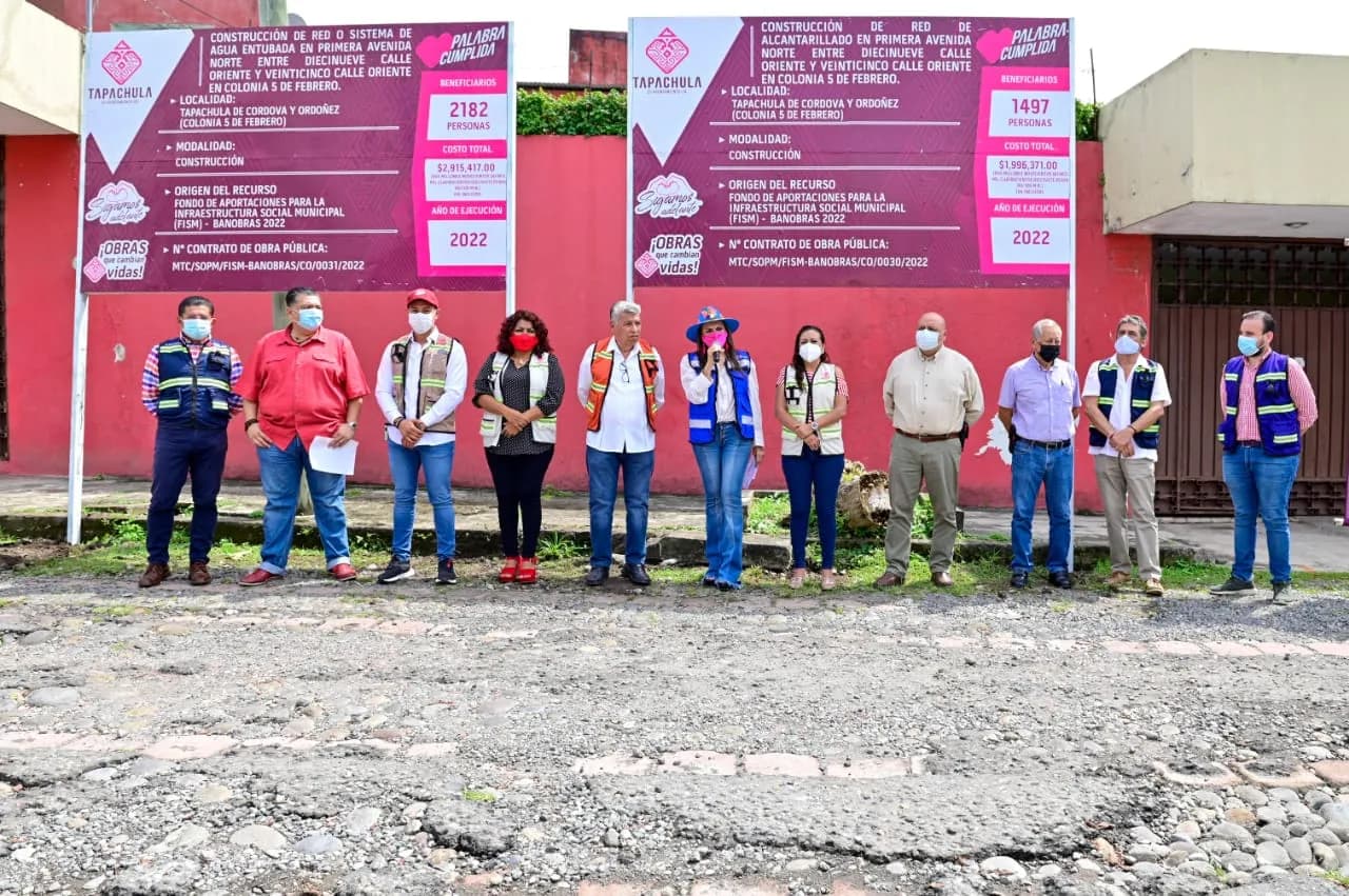 ROSY URBINA DA BANDERAZO DE INICIO DE CONSTRUCCIÓN DE RED DE ALCANTARILLADO Y AGUA EN COLONIA 5 DE FEBRERO