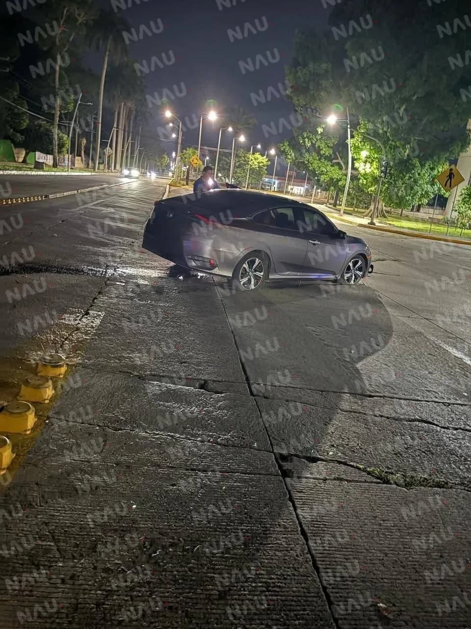 Abandonan automóvil con huellas de choque en Tapachula