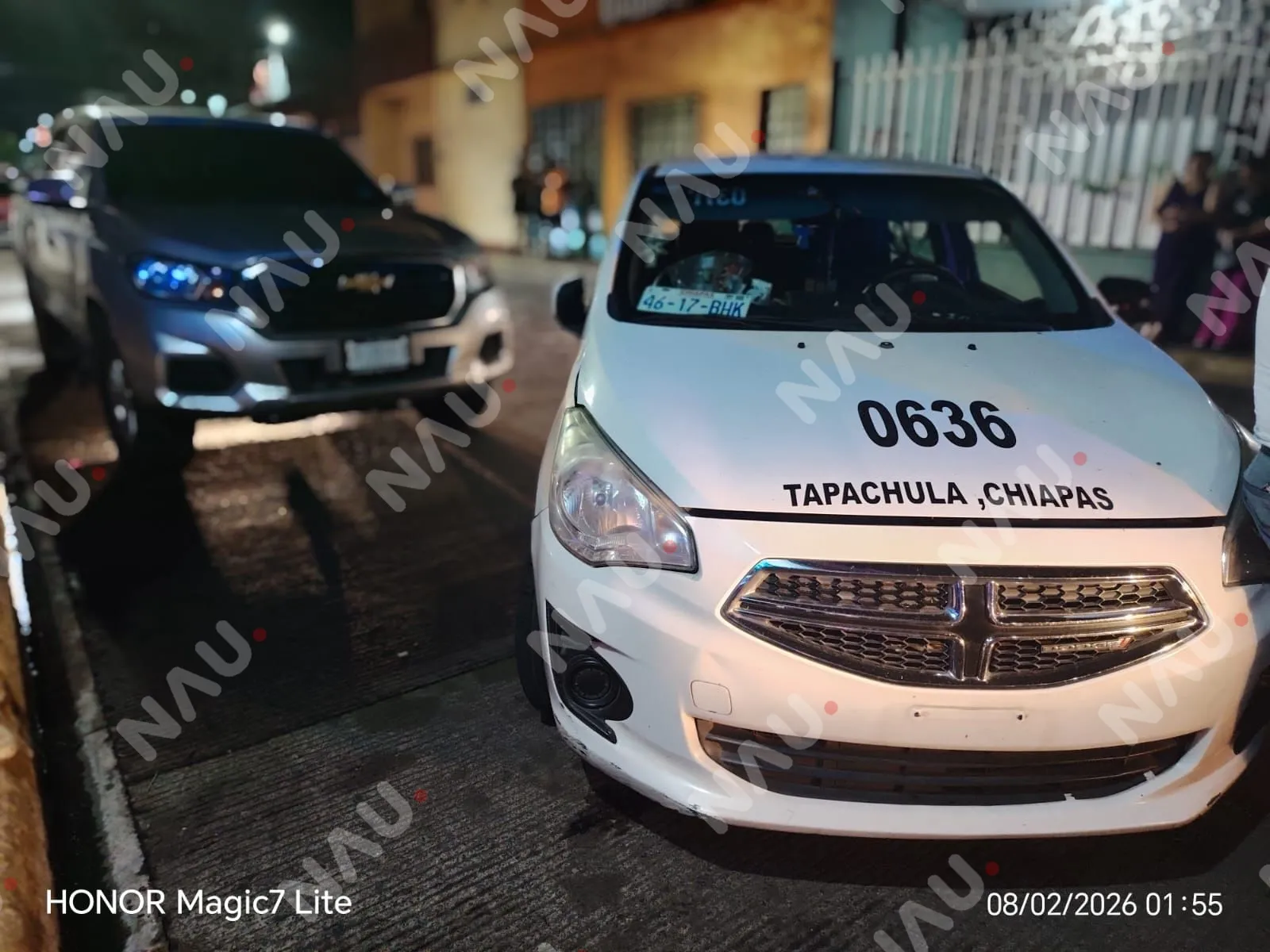 Percance entre camioneta y taxi genera movilización vial en Tapachula