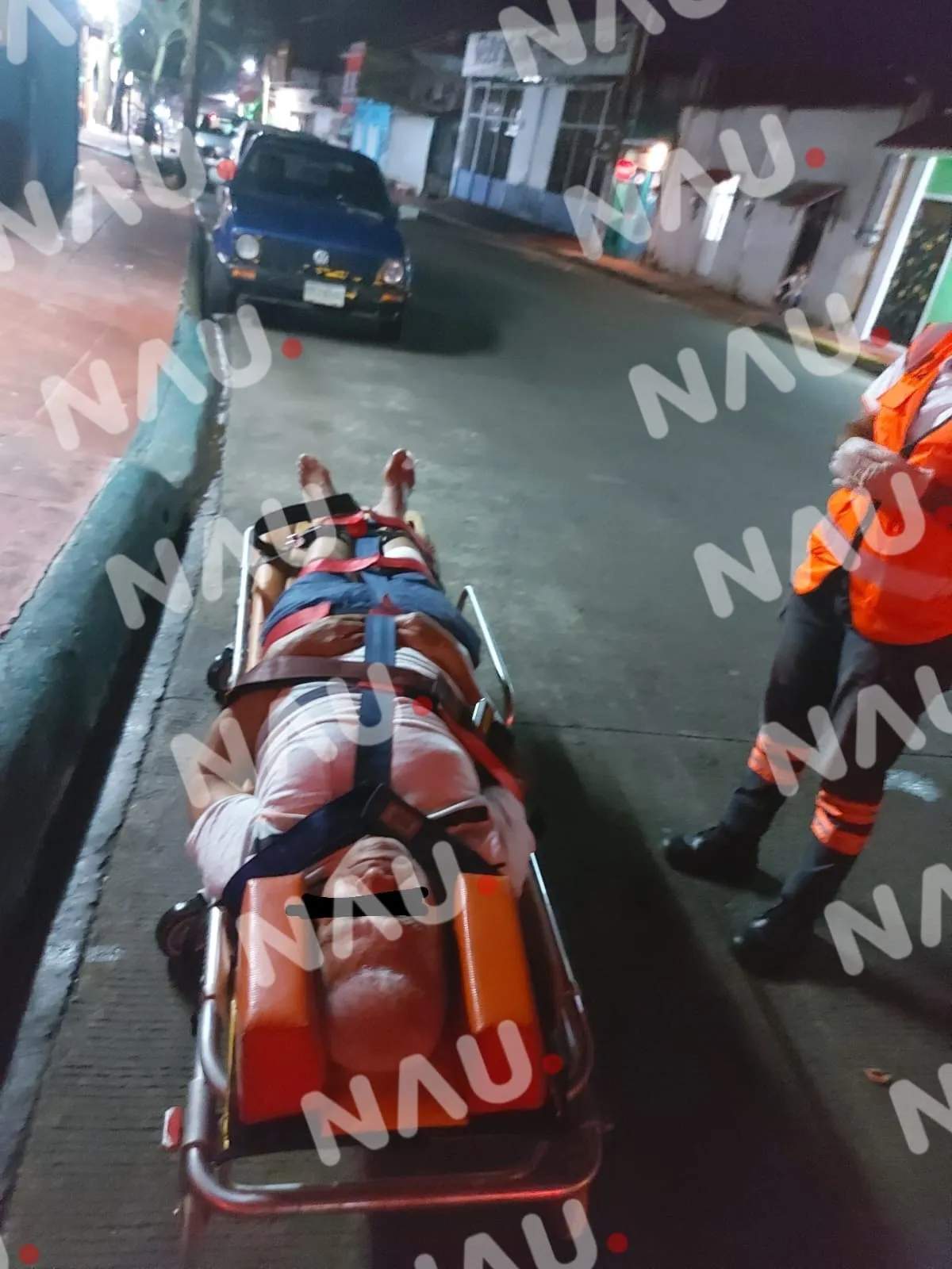 Septuagenario cae de un 3 metros de altura en su domicilio