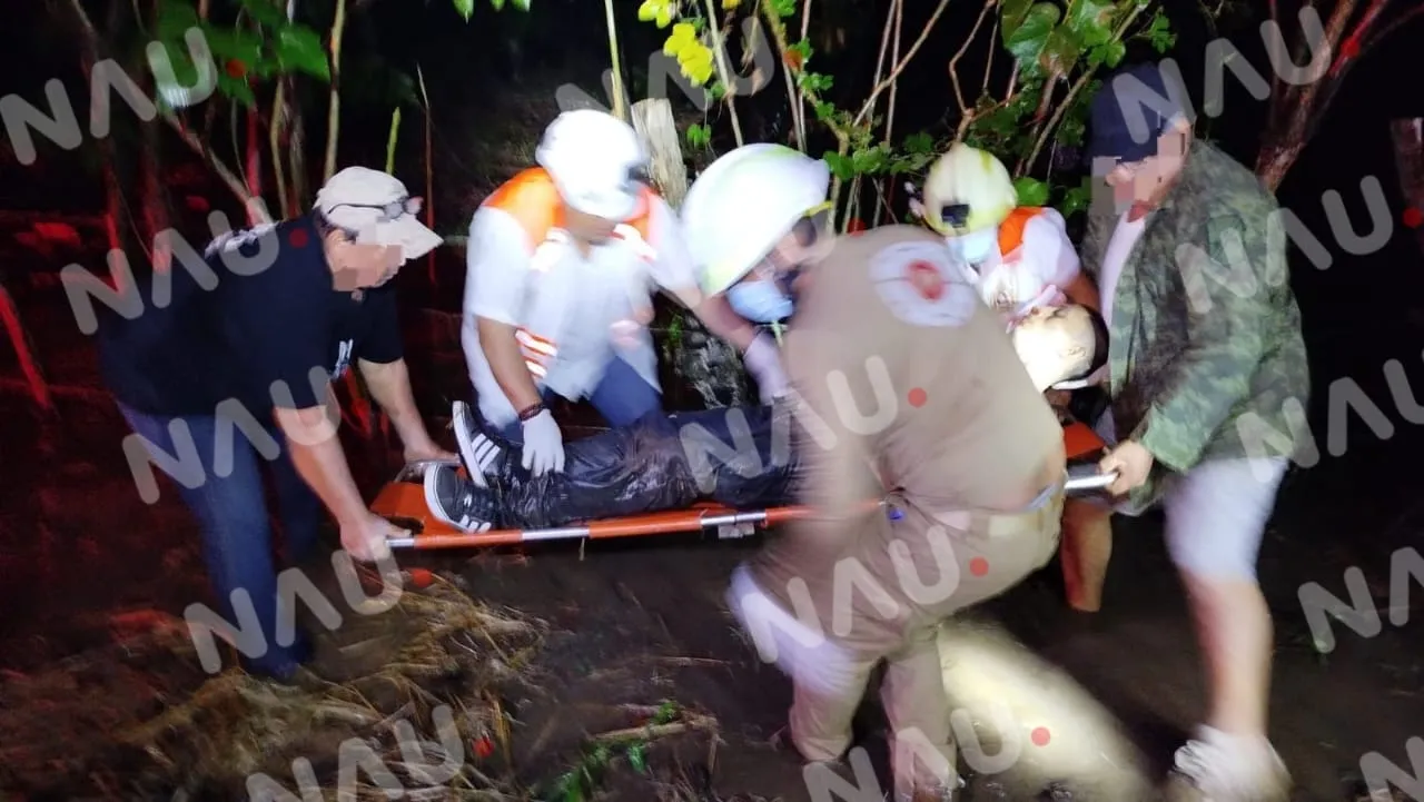 Encuentran a hombre gravemente herido en ejido Río Florido; Protección Civil lo traslada al hospital