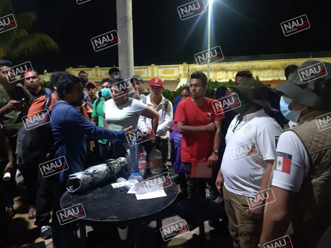 Más de 160 migrantes que dormían en el Parque Bicentenario fueron Trasladados a Comitán y TGZ.