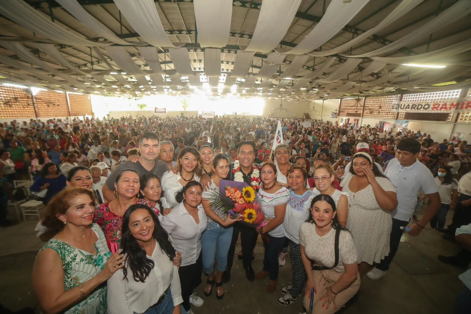 Eduardo Ramírez se reúne con mujeres emprendedoras de Tapachula