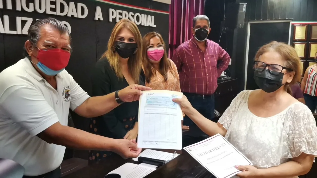AYUNTAMIENTO CUMPLE CON PAGO DE PRIMA DE ANTIGÜEDAD A TRABAJADORES SINDICALIZADOS