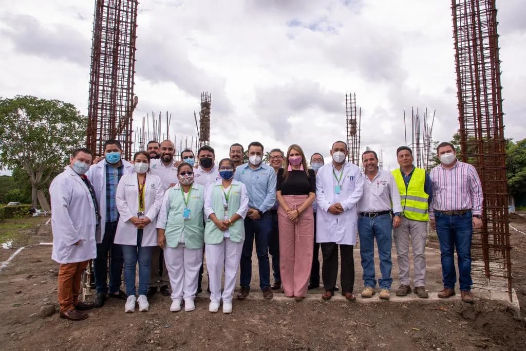 ROSY URBINA PRESIDE CAMPAÑA DE REFORESTACIÓN EN CIUDAD SALUD