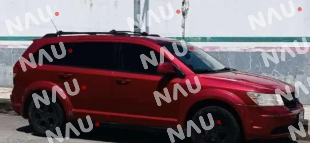 Roban una camioneta que estaba a un costado de ISSSTE