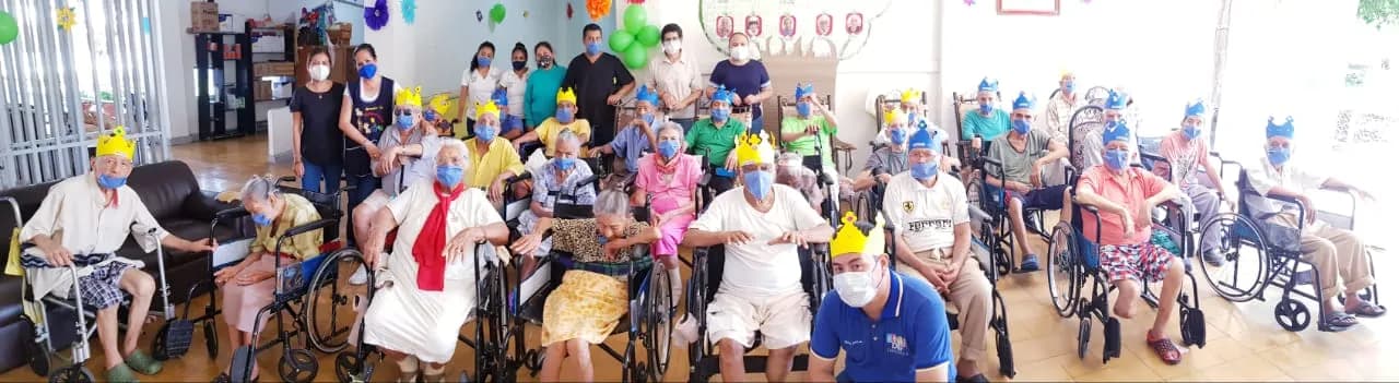 FESTEJÓ DIF TAPACHULA EL DÍA DEL PADRE CON ABUELITOS DE LA CASA HOGAR DEL ADULTO MAYOR