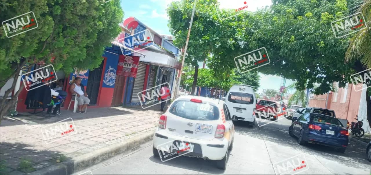 Sancionan a Taxista del Sitio Chedraui Plaza Cristal.