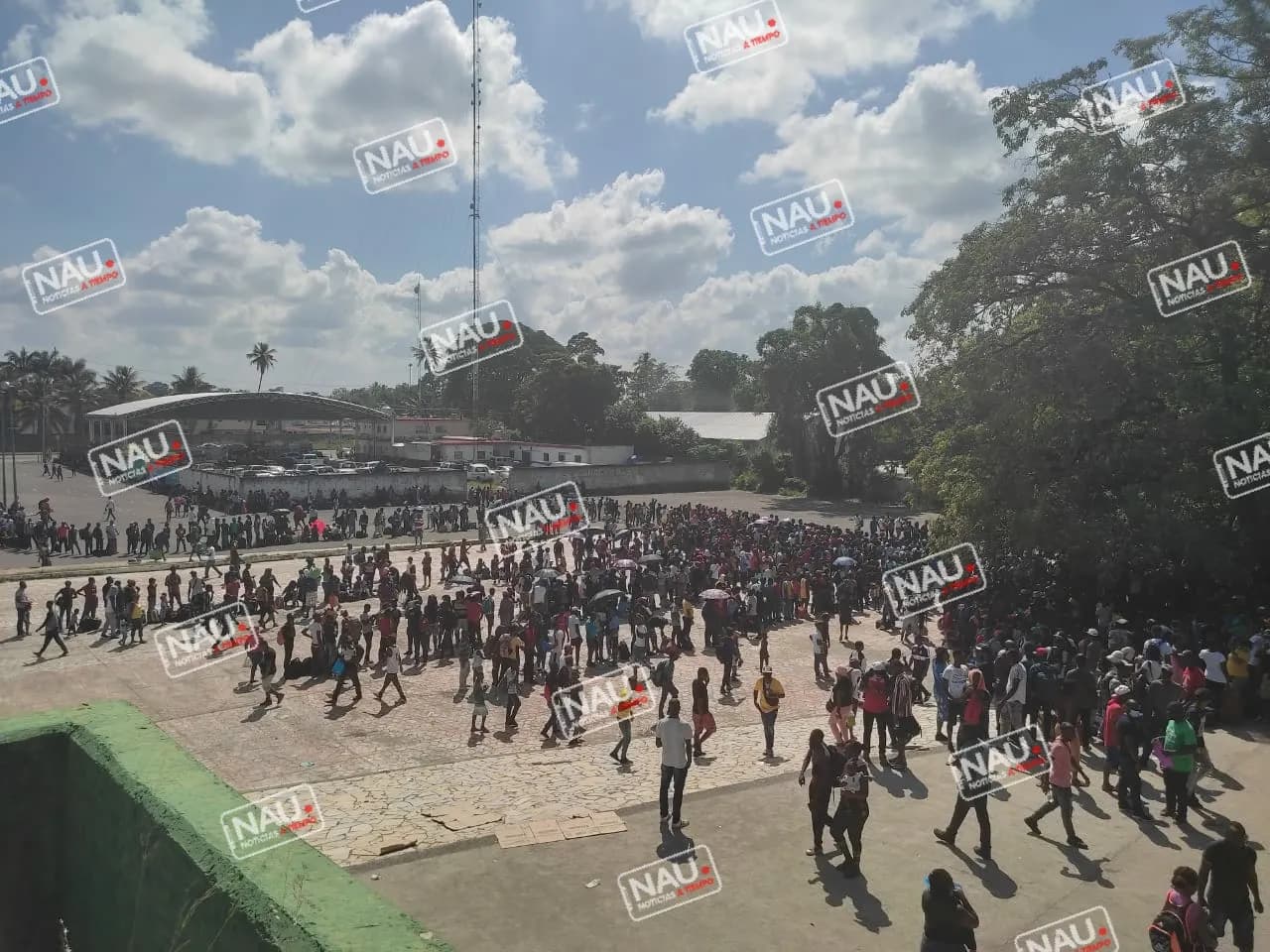 Fuera de control la oleada de Haitianos y Centroamericanos, en Tapachula.