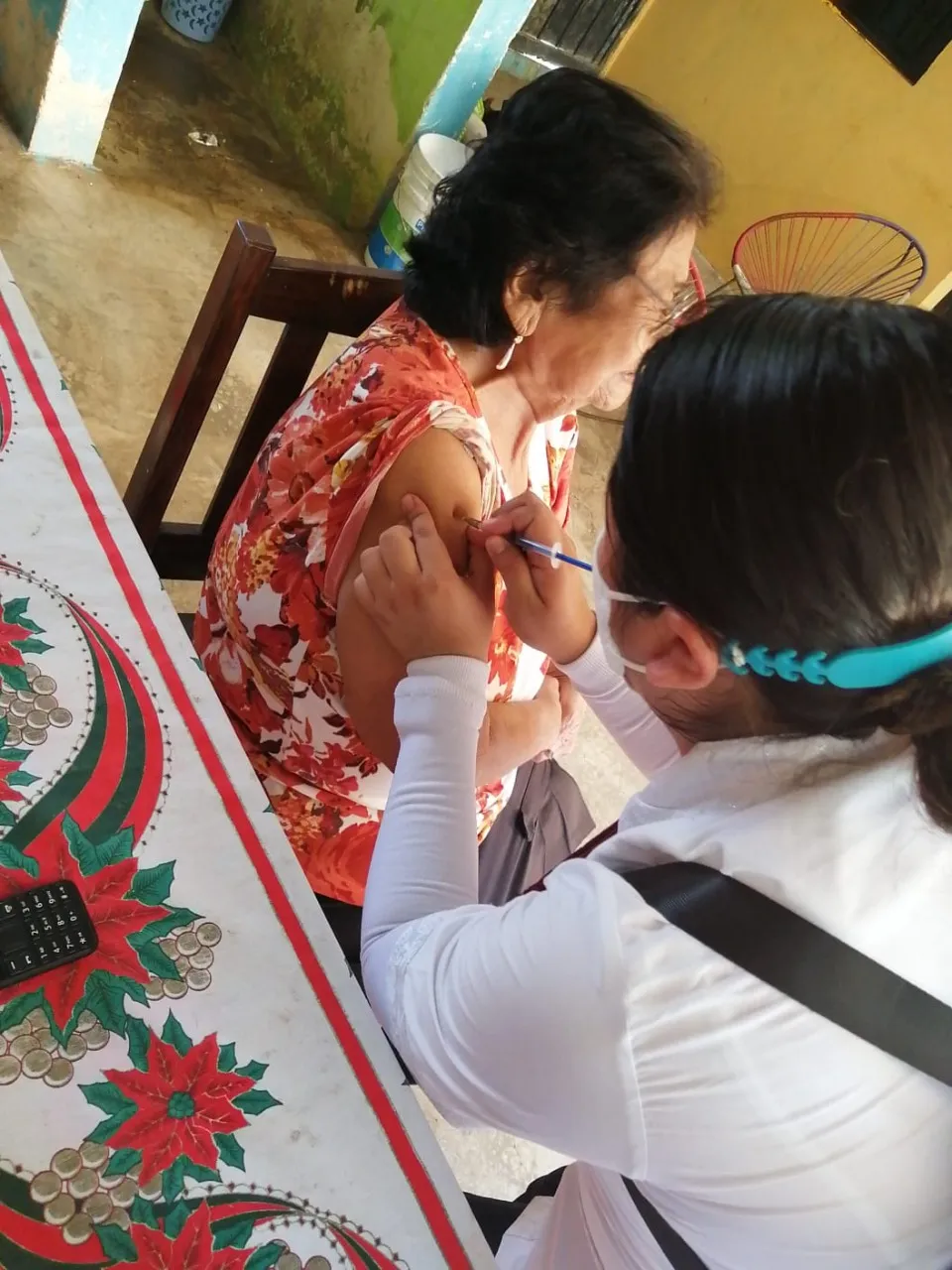 PARTICIPA AYUNTAMIENTO DE TAPACHULA EN CAMPAÑA DE BRIGADEO CASA POR CASA PARA PREVENIR EL COVID-19