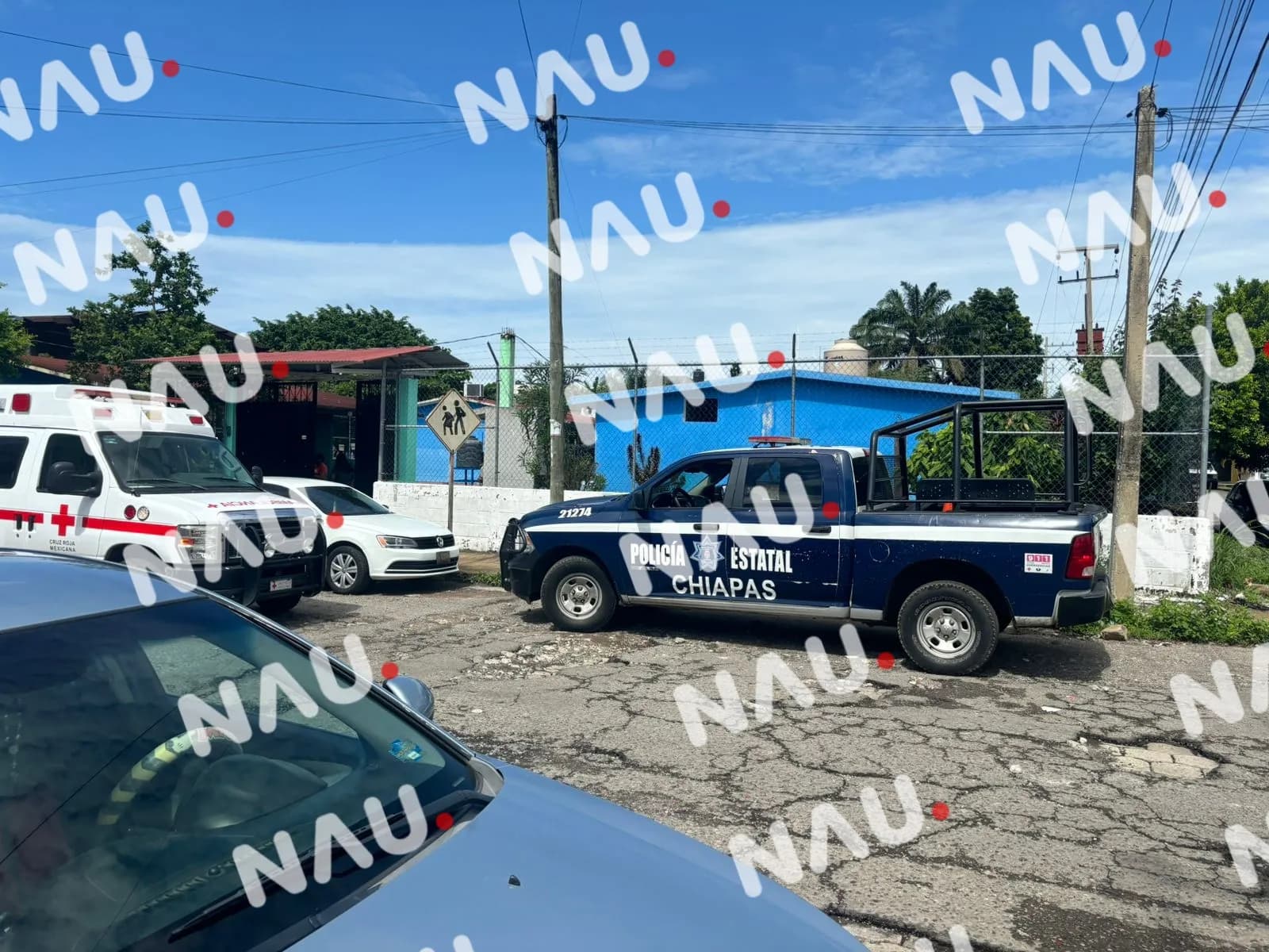 Encuentran pistola abandonada en primaria de Tapachula tras operativo policial