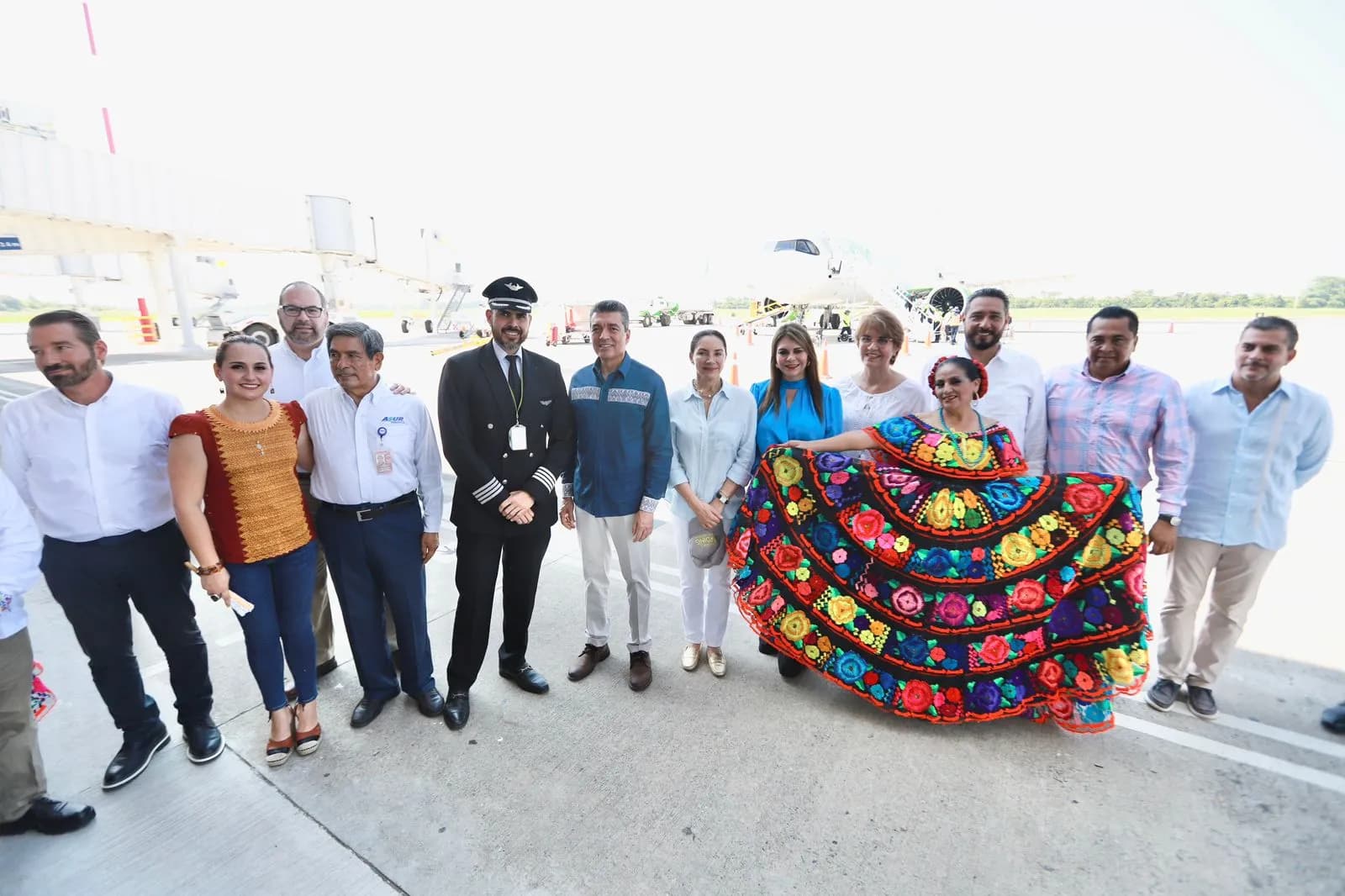 Inaugura Rutilio Escandón nueva ruta aérea Tapachula-Monterrey, de la aerolínea Viva Aerobus