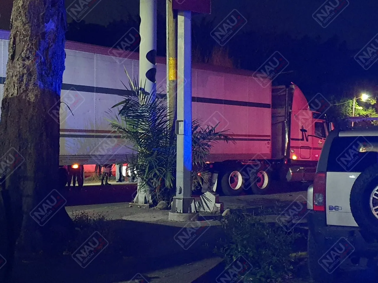 NO HUBO TRAILER ROBADOInventan robo de trailer y dejan libre al chófer, dejan en vergüenza a la GN.