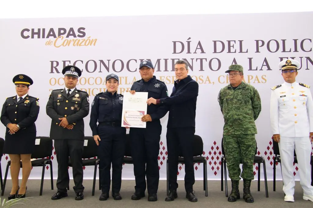 Reconoce Rutilio Escandón labor de policías para mantener la estabilidad y la armonía en Chiapas