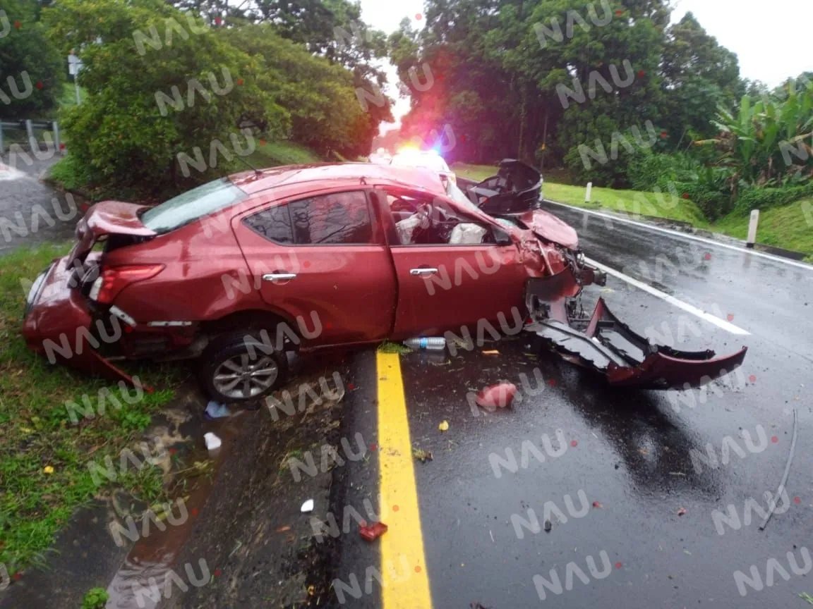 Abandonan vehículo en accidente