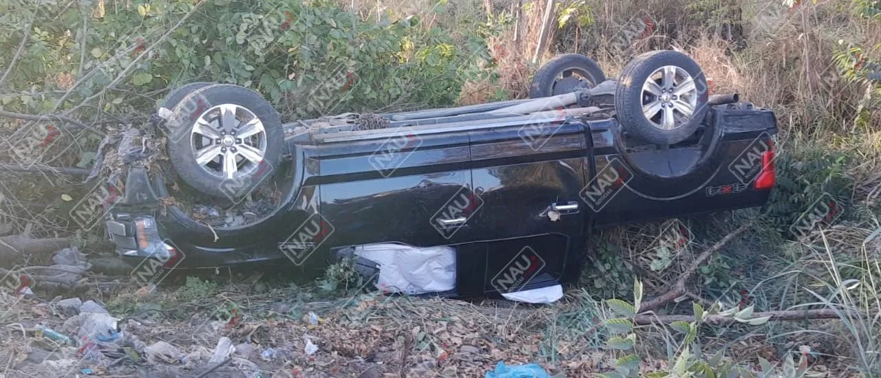 Vuelca vehículo en el Libramiento sur poniente de Tapachula