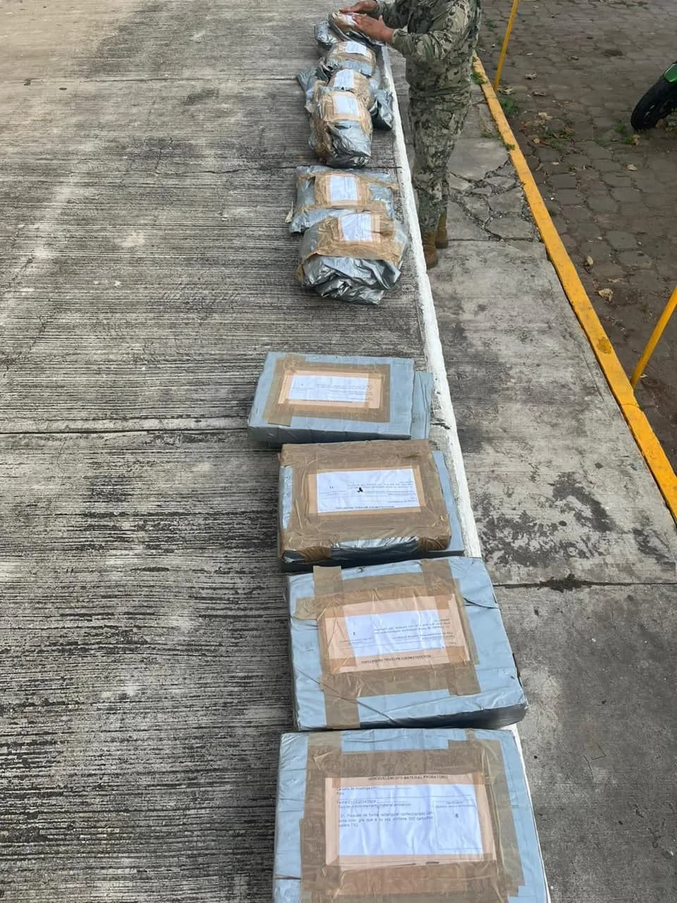 OBTIENE FGR VINCULACIÓN A PROCESO CONTRA TRES PERSONAS DETENIDAS CON CARTUCHOS EN ALTAMAR
