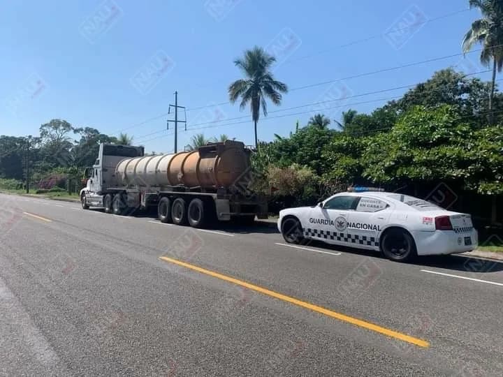 Asegura la GN división caminos, ácido sulfúrico con guía de transporte apócrifo