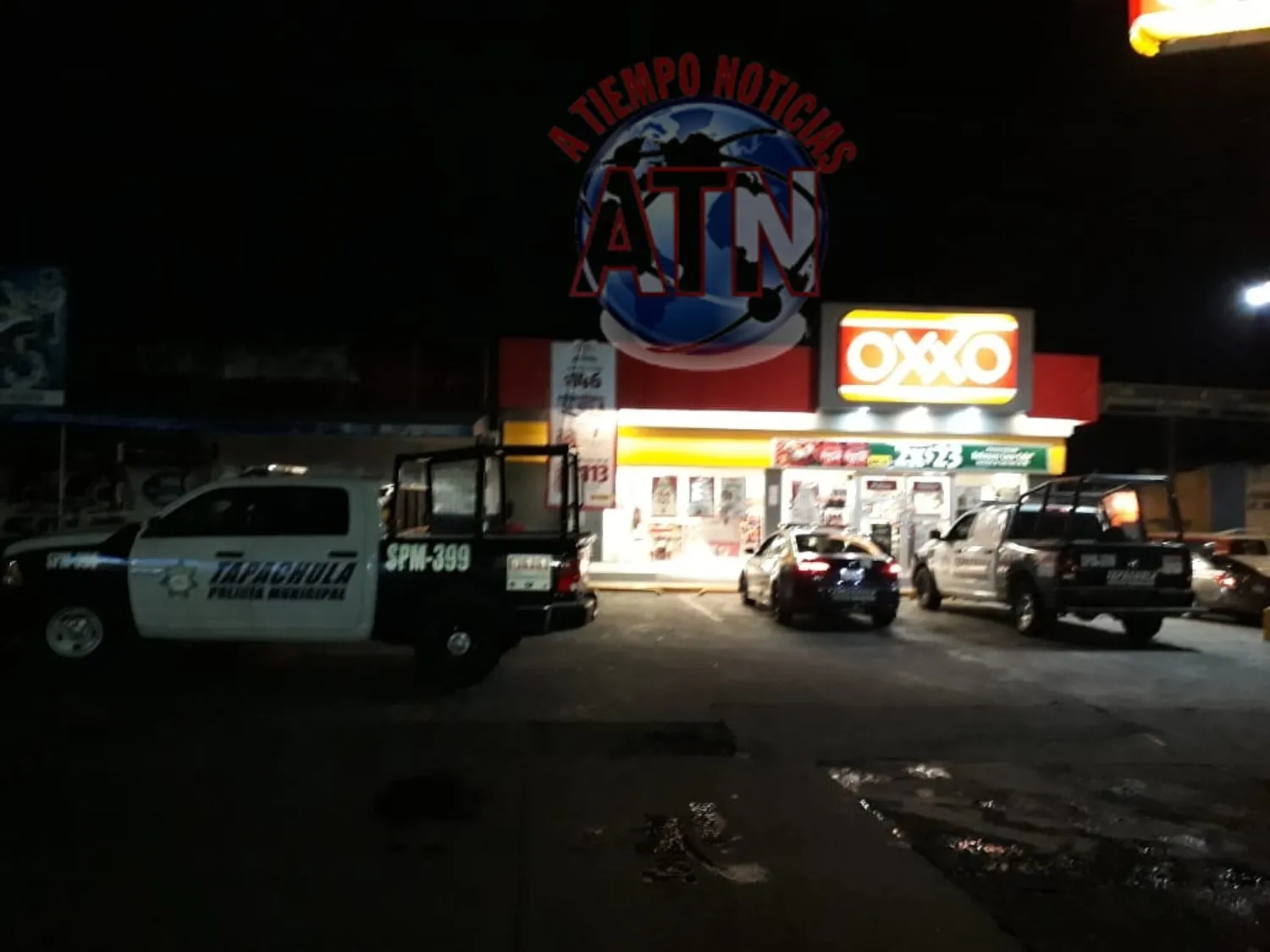 Asaltan Oxxo con violencia