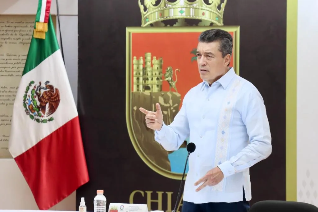 Felicita Rutilio Escandón a docentes de las secciones 7 y 40 por jornada electoral democrática y pacífica