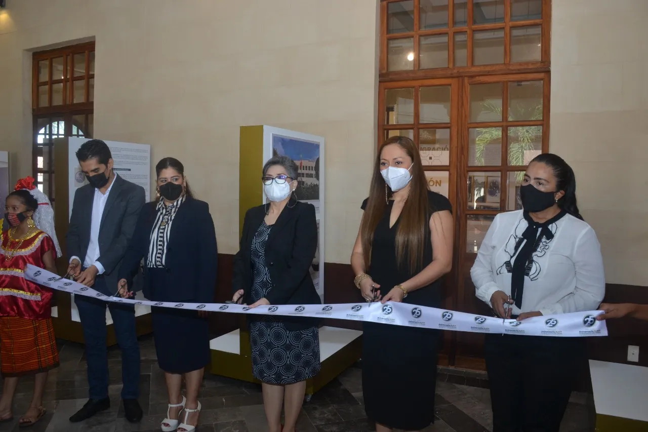 INAUGURAN EXPOSICIÓN 25 AÑOS DEL SAT EN EL MUSEO DE TAPACHULA