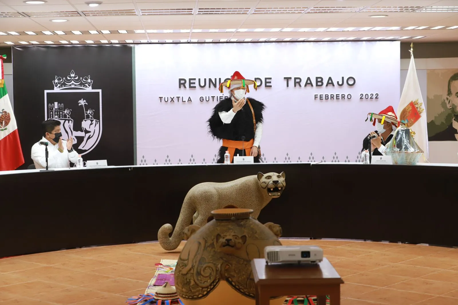 Gobierno de Chiapas sostiene reunión de trabajo con autoridades de Chamula