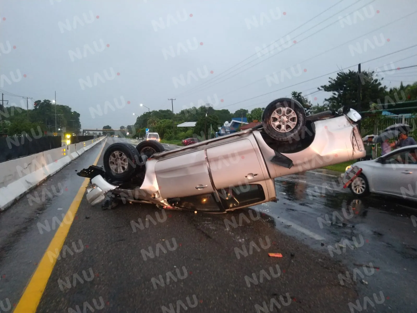 Accidente Automovilístico en la Carretera Tuxtla Chico – Tapachula Deja Cuatro Heridos