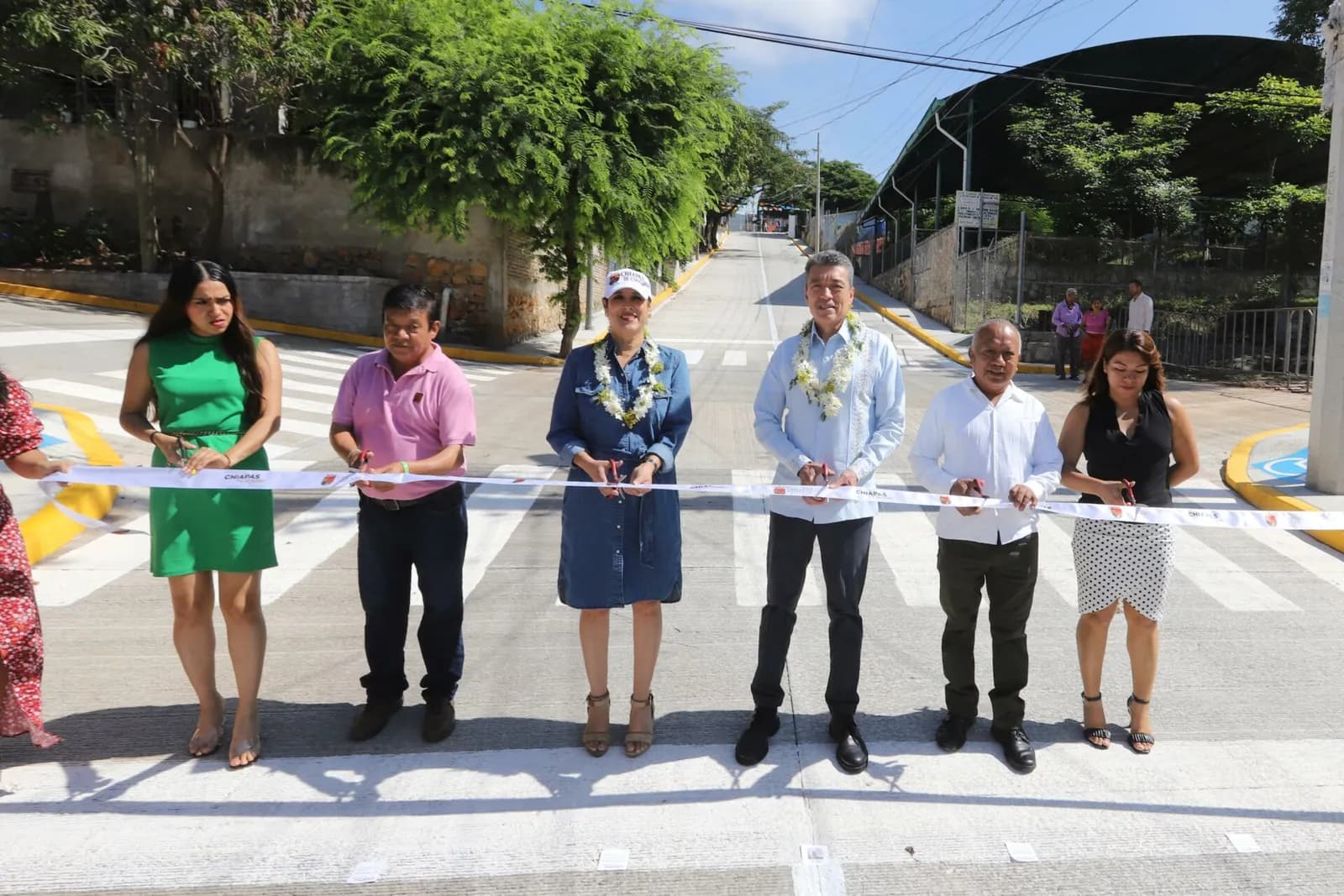 Inaugura Rutilio Escandón vialidades en la colonia Arroyo Blanco, de Tuxtla Gutiérrez