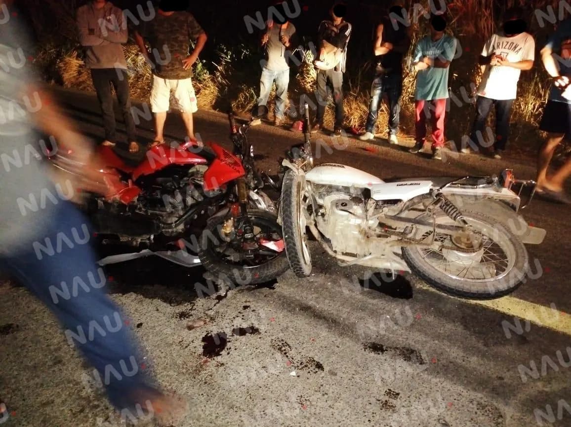Un muerto y tres heridos deja choque de motocicleta
