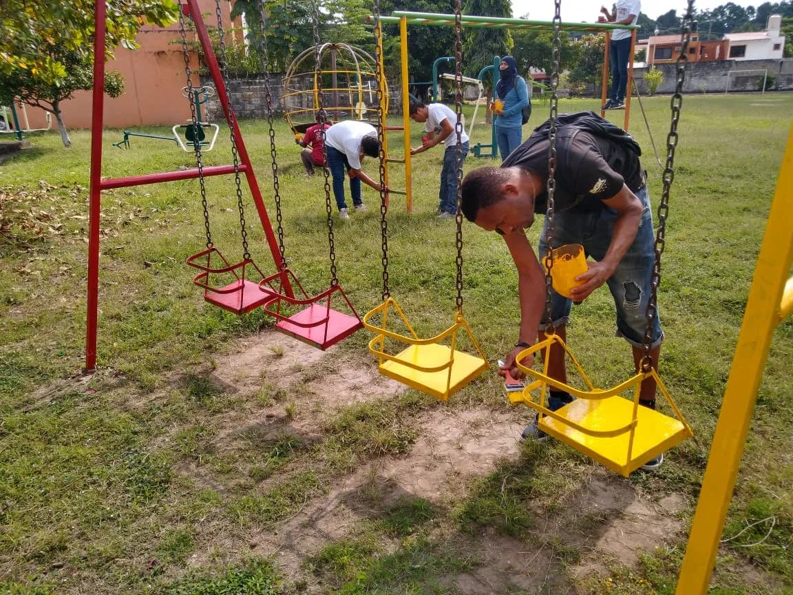AYUNTAMIENTO DE TAPACHULA Y JÓVENES REHABILITAN ESPACIOS PÚBLICOS AL SUR DE LA CIUDAD
