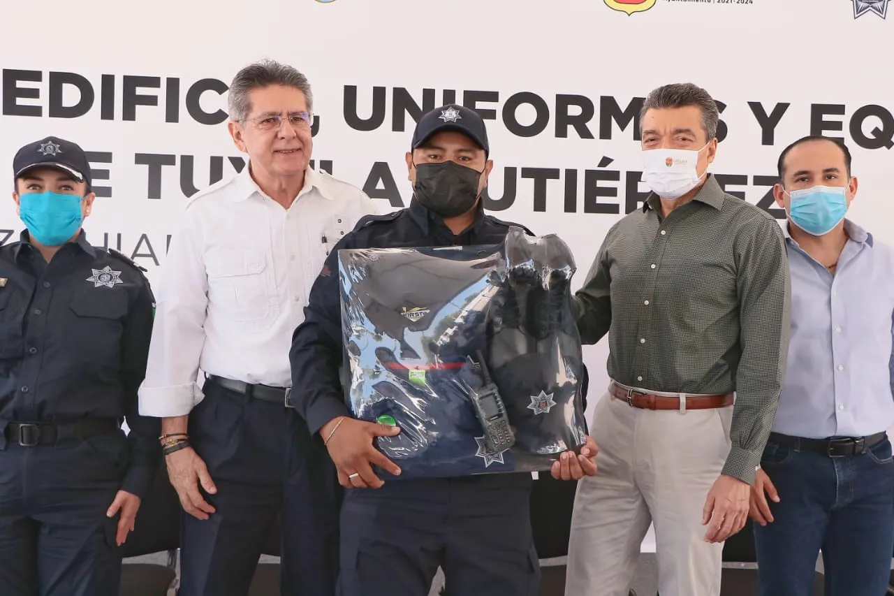 Rutilio Escandón inaugura rehabilitación de la Comandancia de Seguridad Pública y Tránsito de Tuxtla Gutiérrez