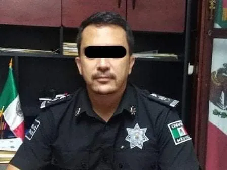 Detienen a ex secretario de seguridad pública y 9 policias municipales