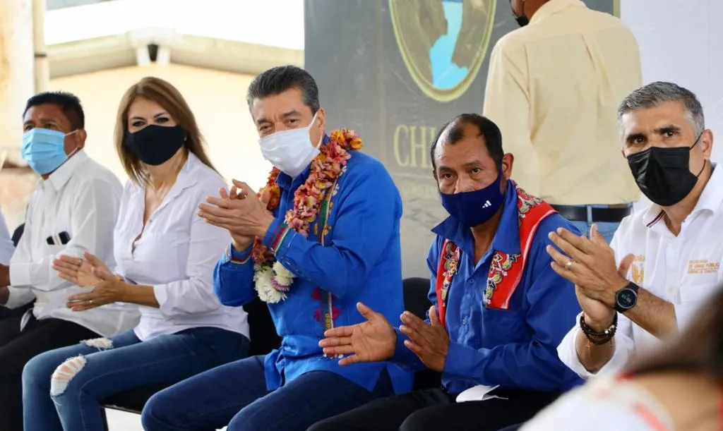 Sostiene Rutilio Escandón reunión con habitantes de la localidad Pavencul, de Tapachula