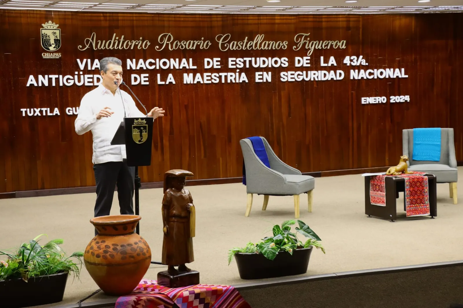 Imparte Rutilio Escandón Conferencia “Balance y Prospectiva de la Situación Política, Económica y Social de Chiapas”