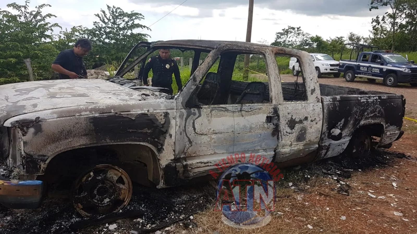 Incendian camioneta en la entrada a la Colonia Jazmines