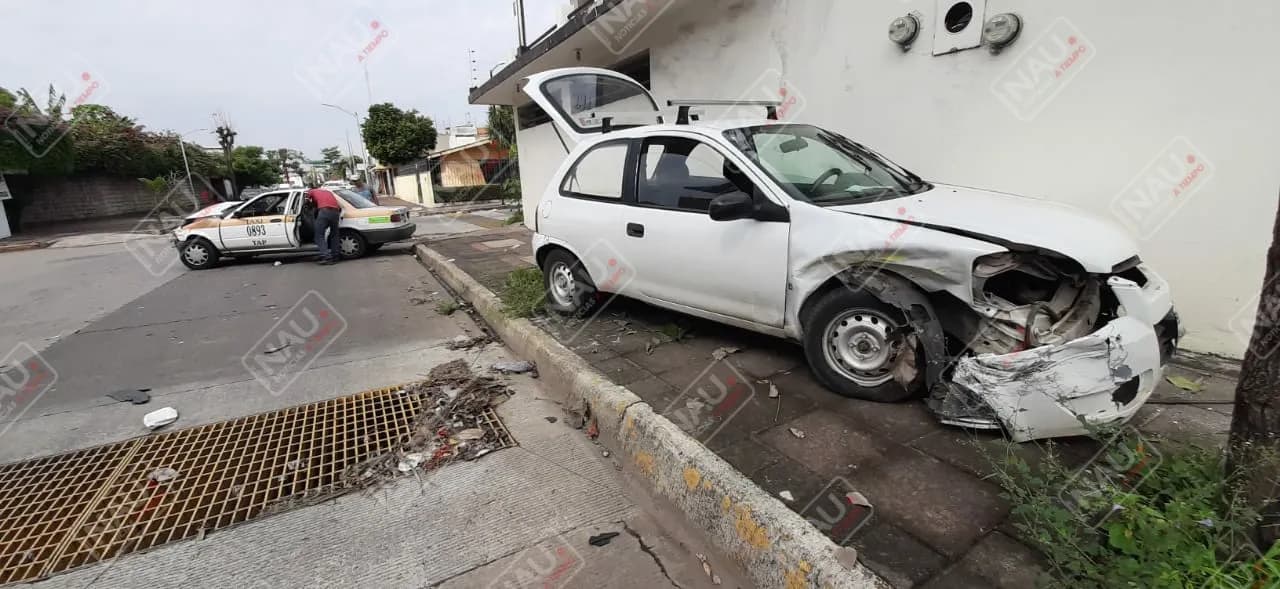 Pasajero de un taxi resultó con lesiones