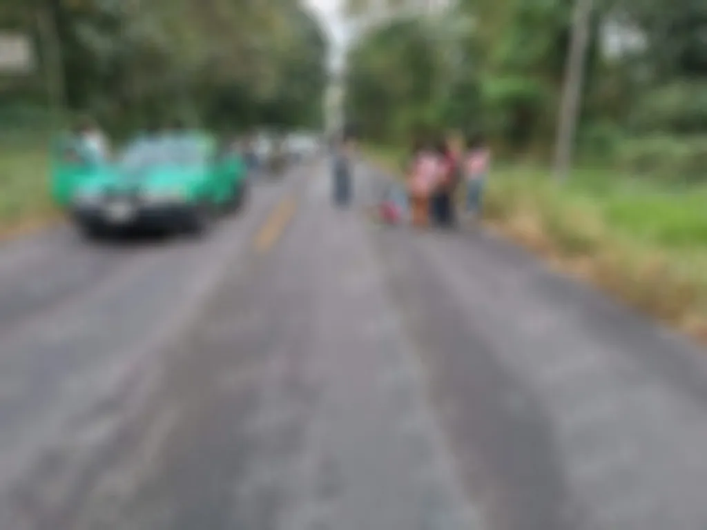 Motociclista Lesionado Tras Impacto con Taxi en Tuxtla Chico