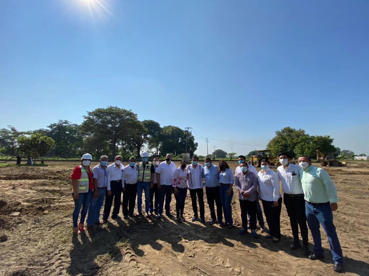 El Presidente Municipal Carlos Eduardo Salazar Gam; hizo entrega de los terrenos dónde se hará la construcción del Colegio de Bachilleres de Chiapas plantel 251, Huixtla