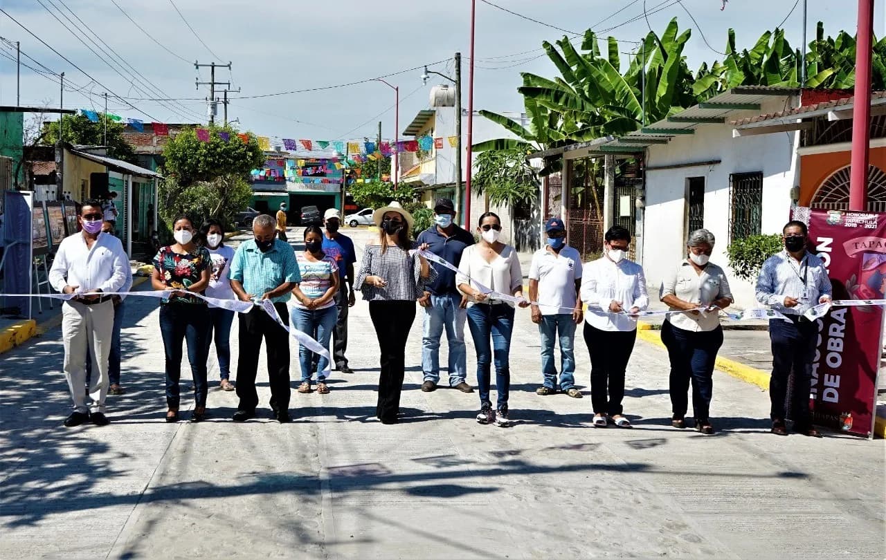 AYUNTAMIENTO DE TAPACHULA LE CUMPLE A PEDREGAL DE SAN ÁNGEL CON CALLES DE PAVIMENTO MIXTO
